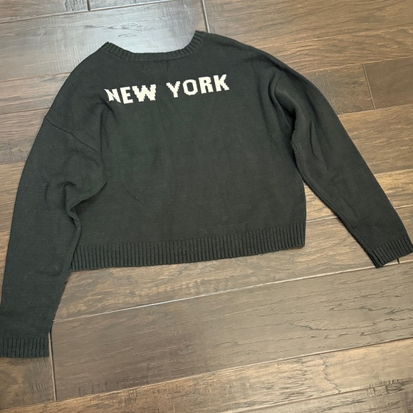Wildfox Set Black Sweater Empire State Text & NWT Wildfox leggings mint - Picture 9 of 9